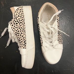 Qupid leopard platform sneakers